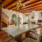 Villa Faidra