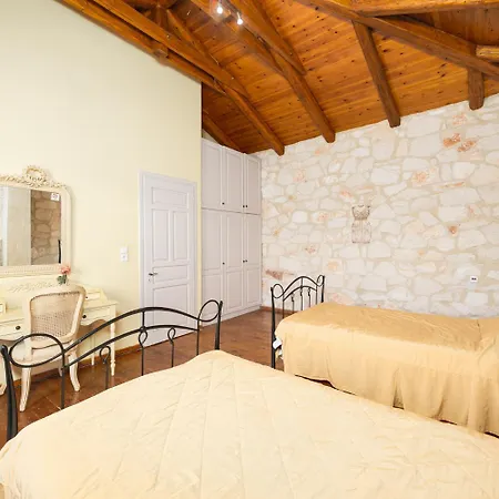 Faidra Villa *