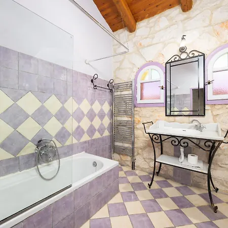 Villa Faidra